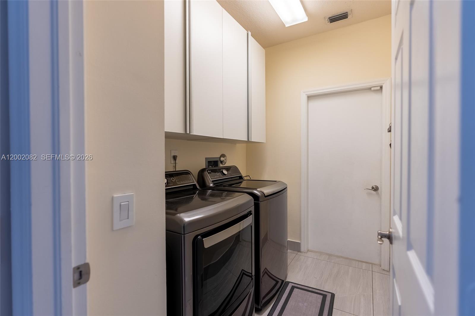 2557 Jardin Ter Property Photo 52