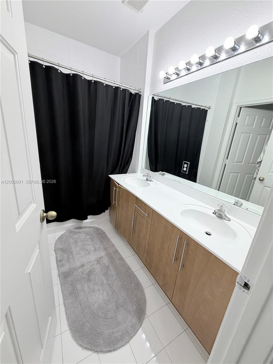 A12002091 Property Photo 10