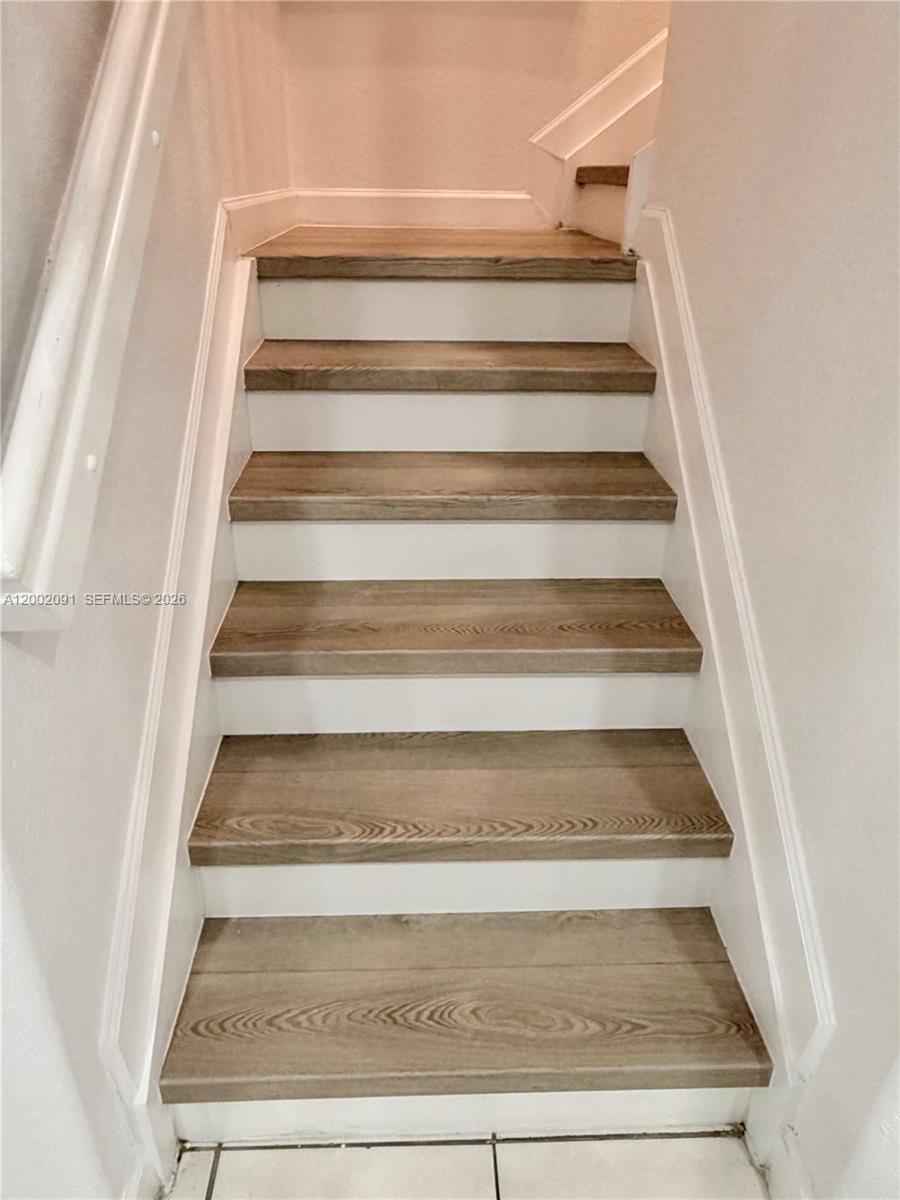 A12002091 Property Photo 12