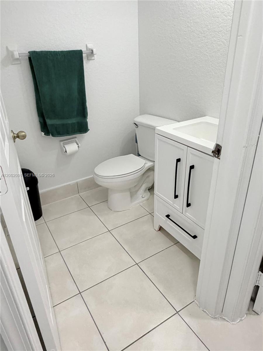 A12002091 Property Photo 22