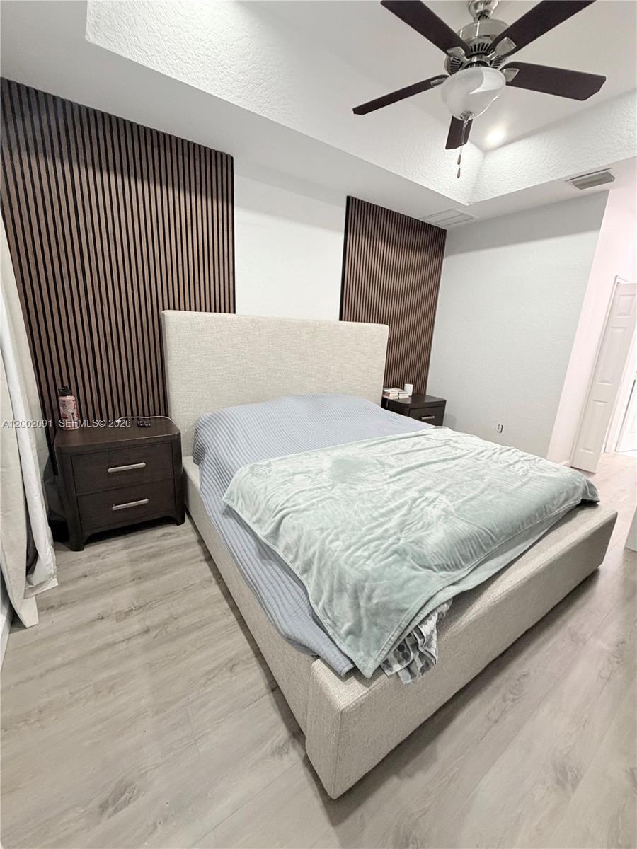 A12002091 Property Photo 23