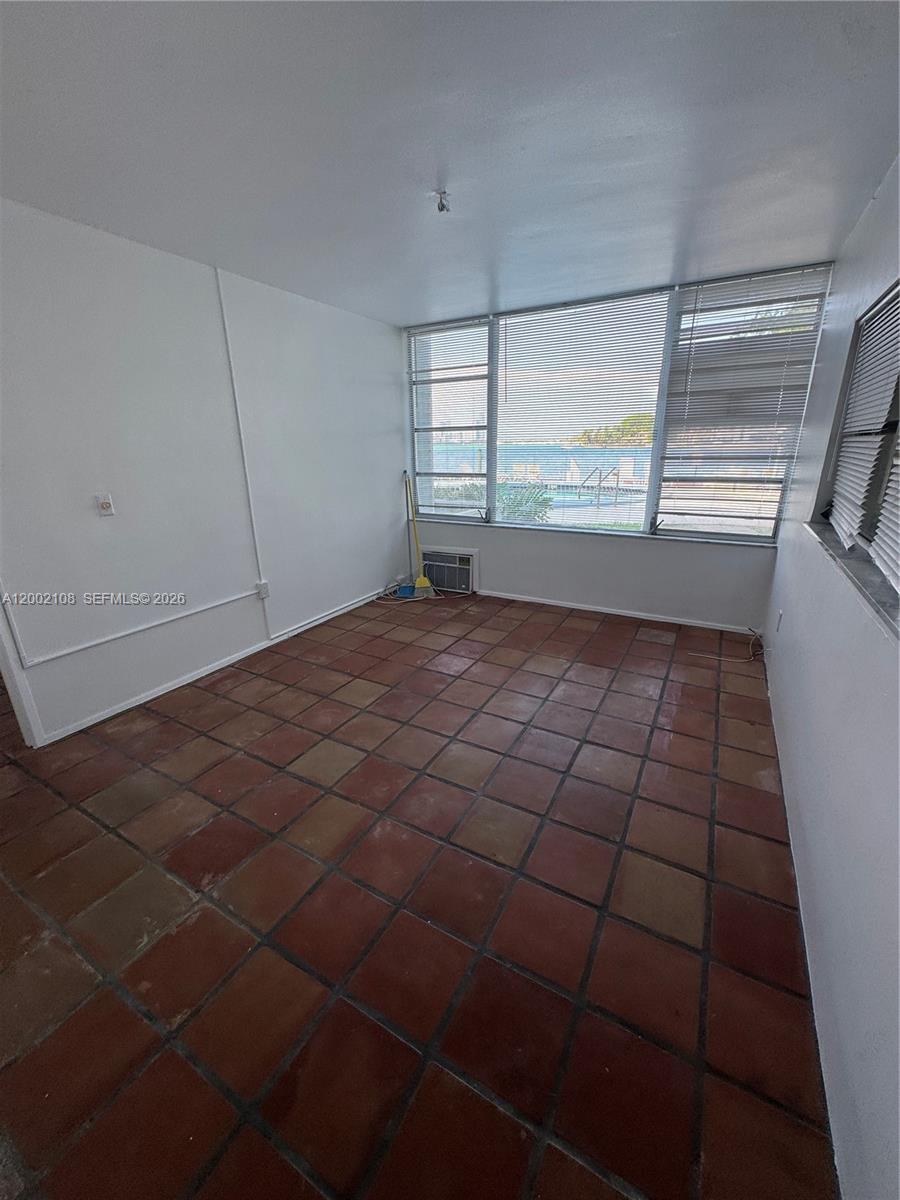 10281 E Bay Harbor Dr C2 Property Photo 2