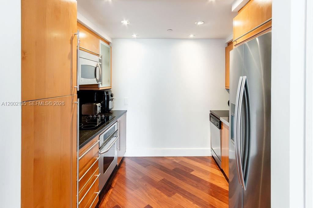 6365 Collins Ave 2306 Property Photo 16