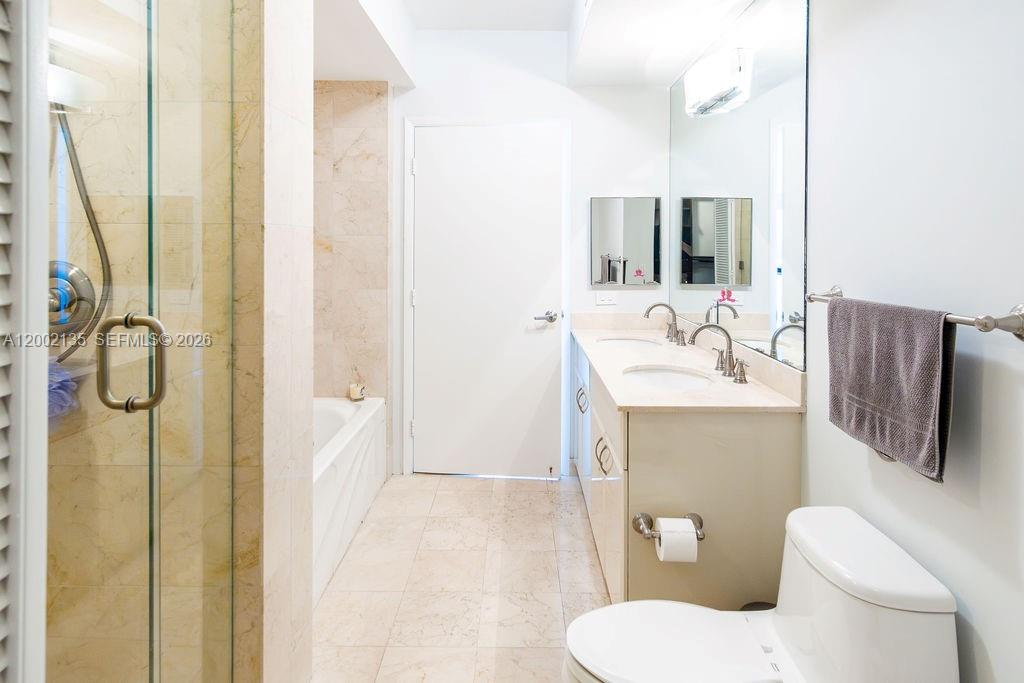 6365 Collins Ave 2306 Property Photo 28