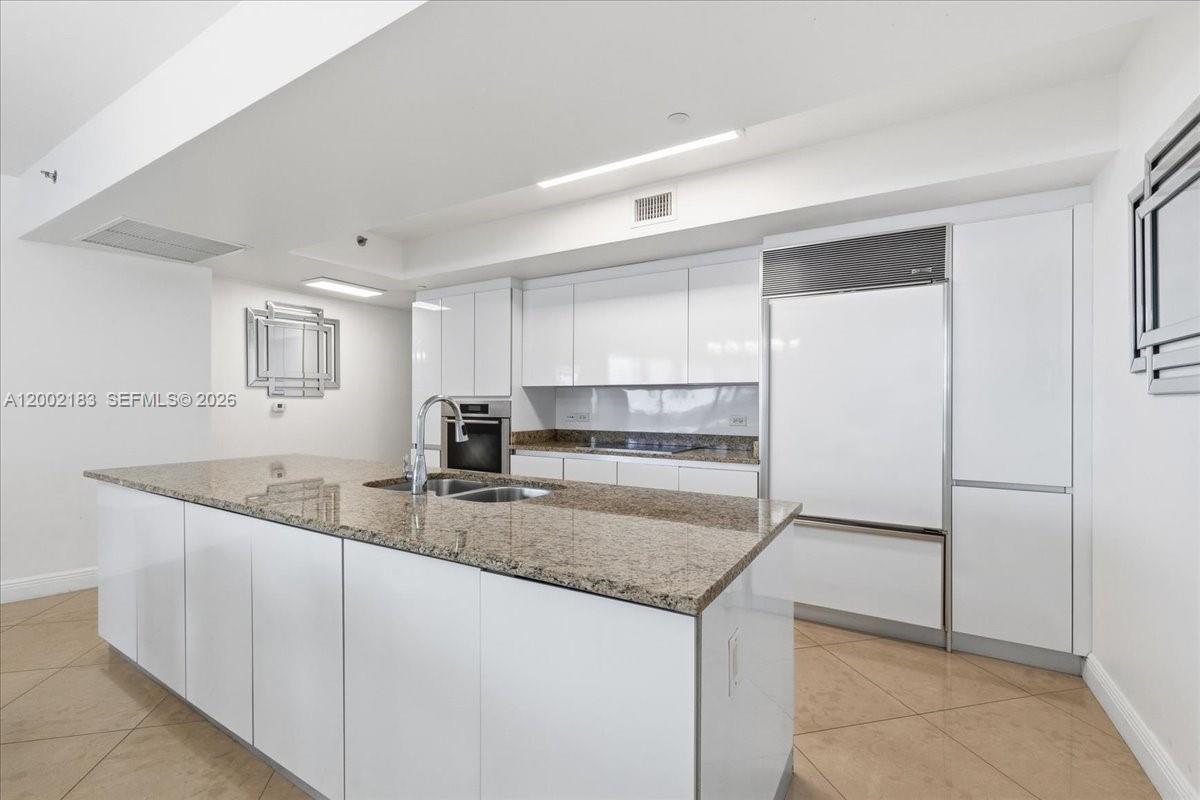 17201 Collins Ave 1107 Property Photo 11