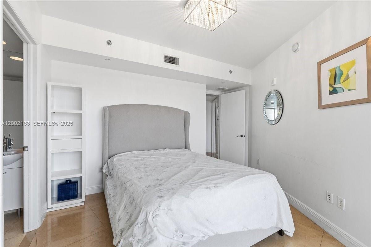 17201 Collins Ave 1107 Property Photo 16