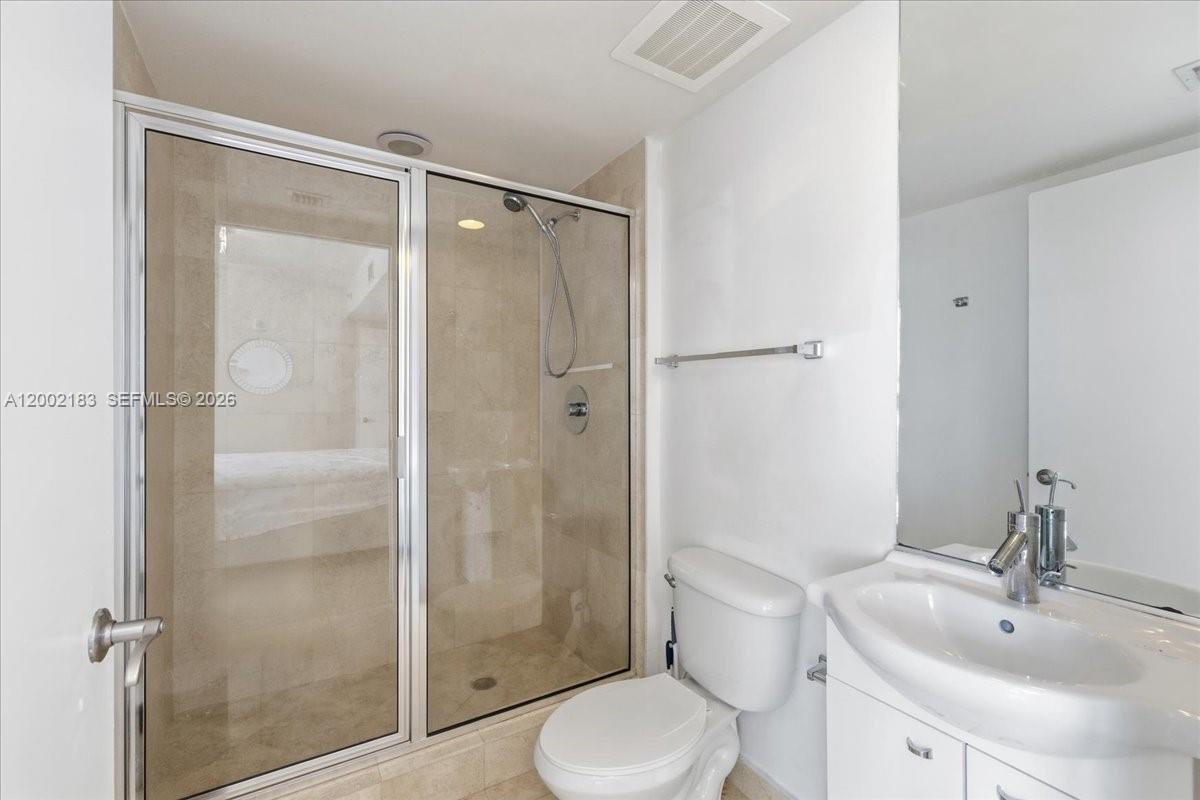 17201 Collins Ave 1107 Property Photo 17