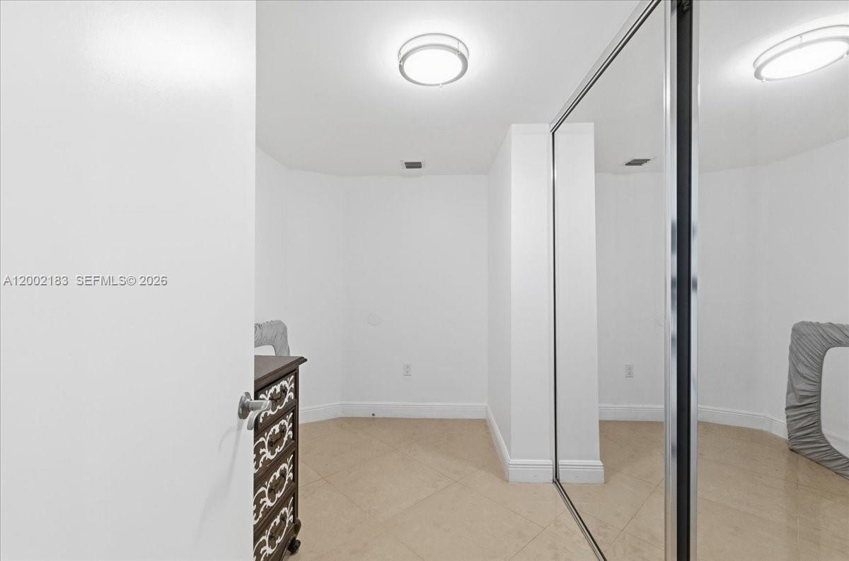 17201 Collins Ave 1107 Property Photo 21