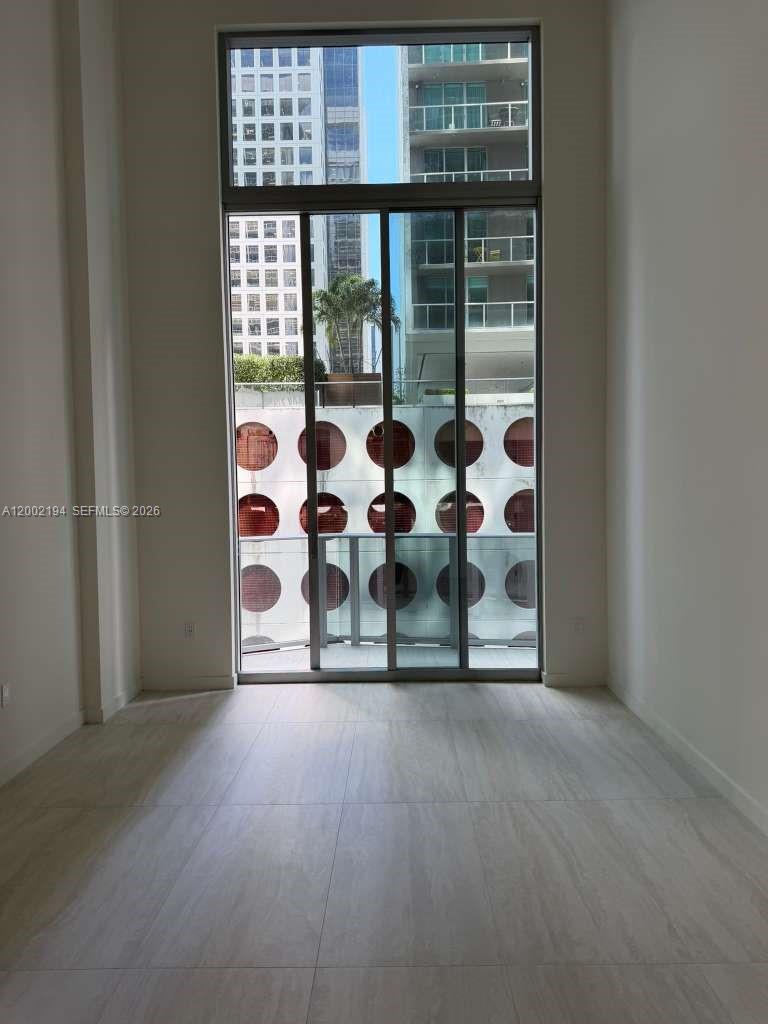 77 Se 5th Street 1011 Property Photo 7