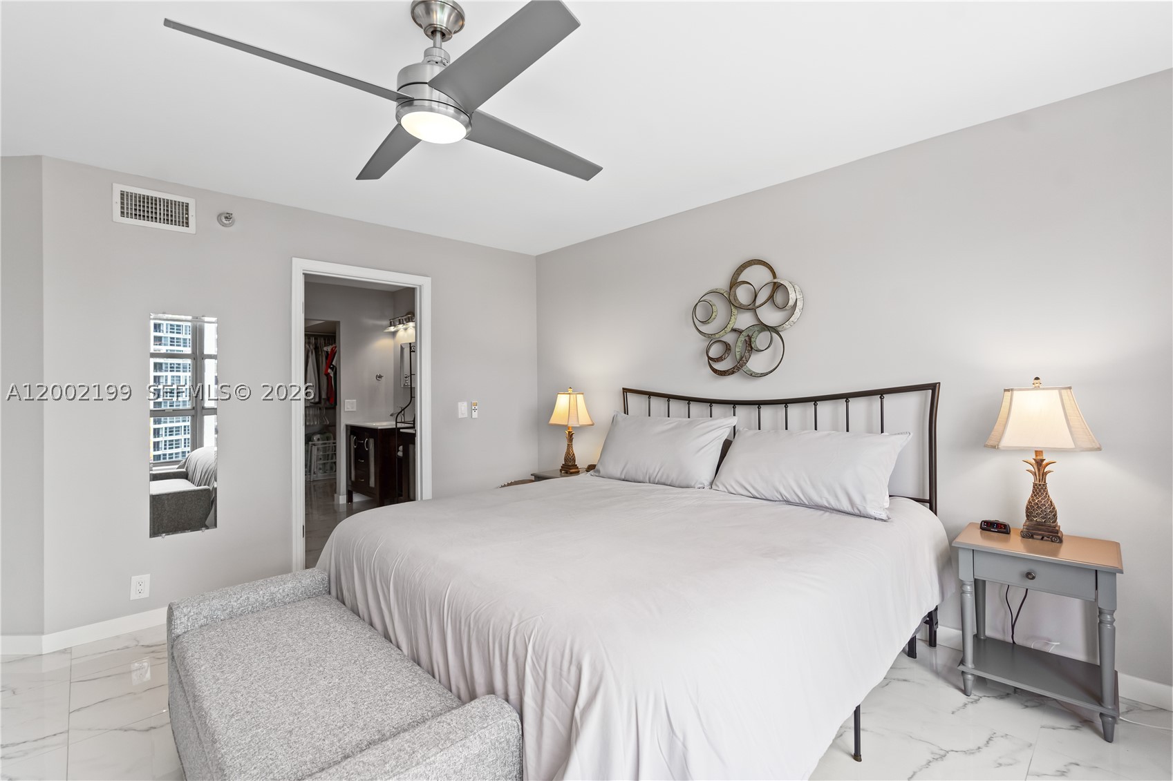3500 Mystic Pointe Dr 1403 Property Photo 5