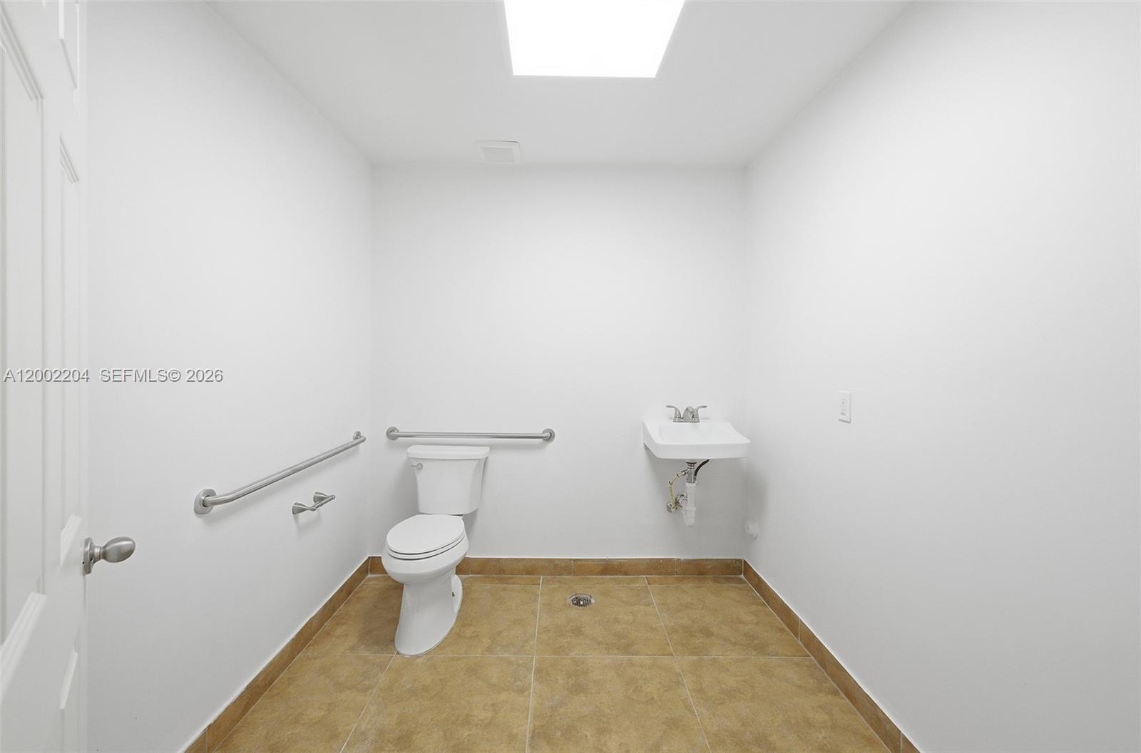 3080 Sheridan St Warehouse + Office Property Photo 15