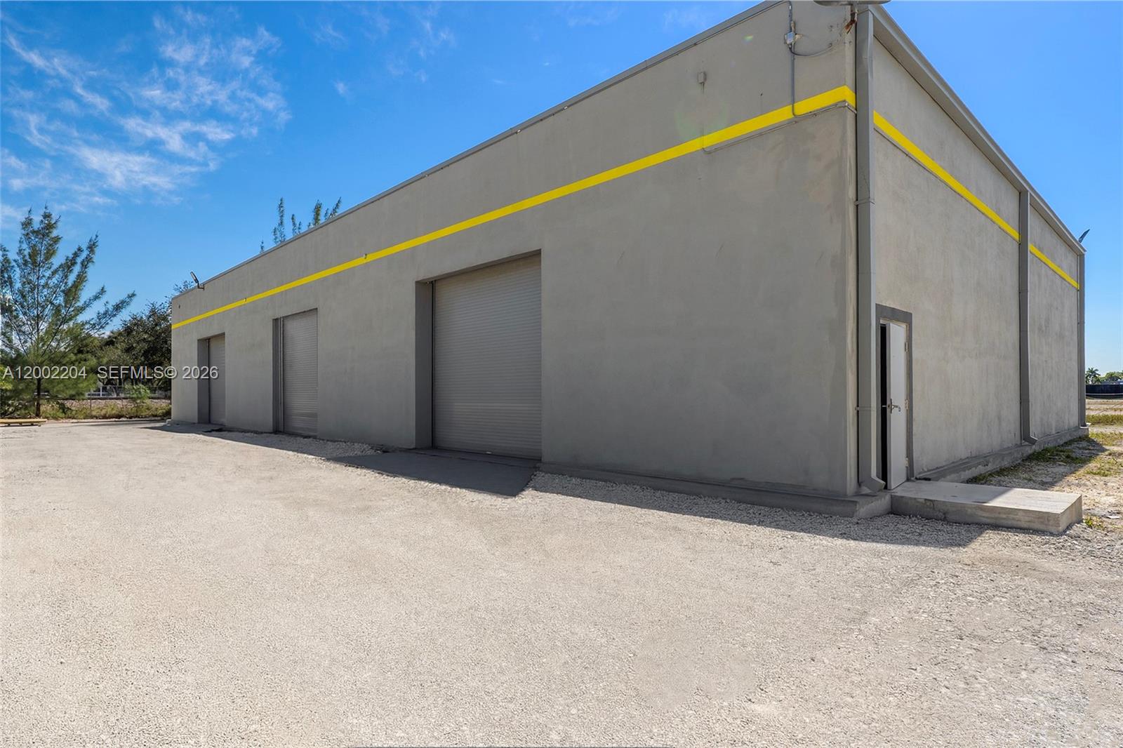 3080 Sheridan St Warehouse + Office Property Photo 17