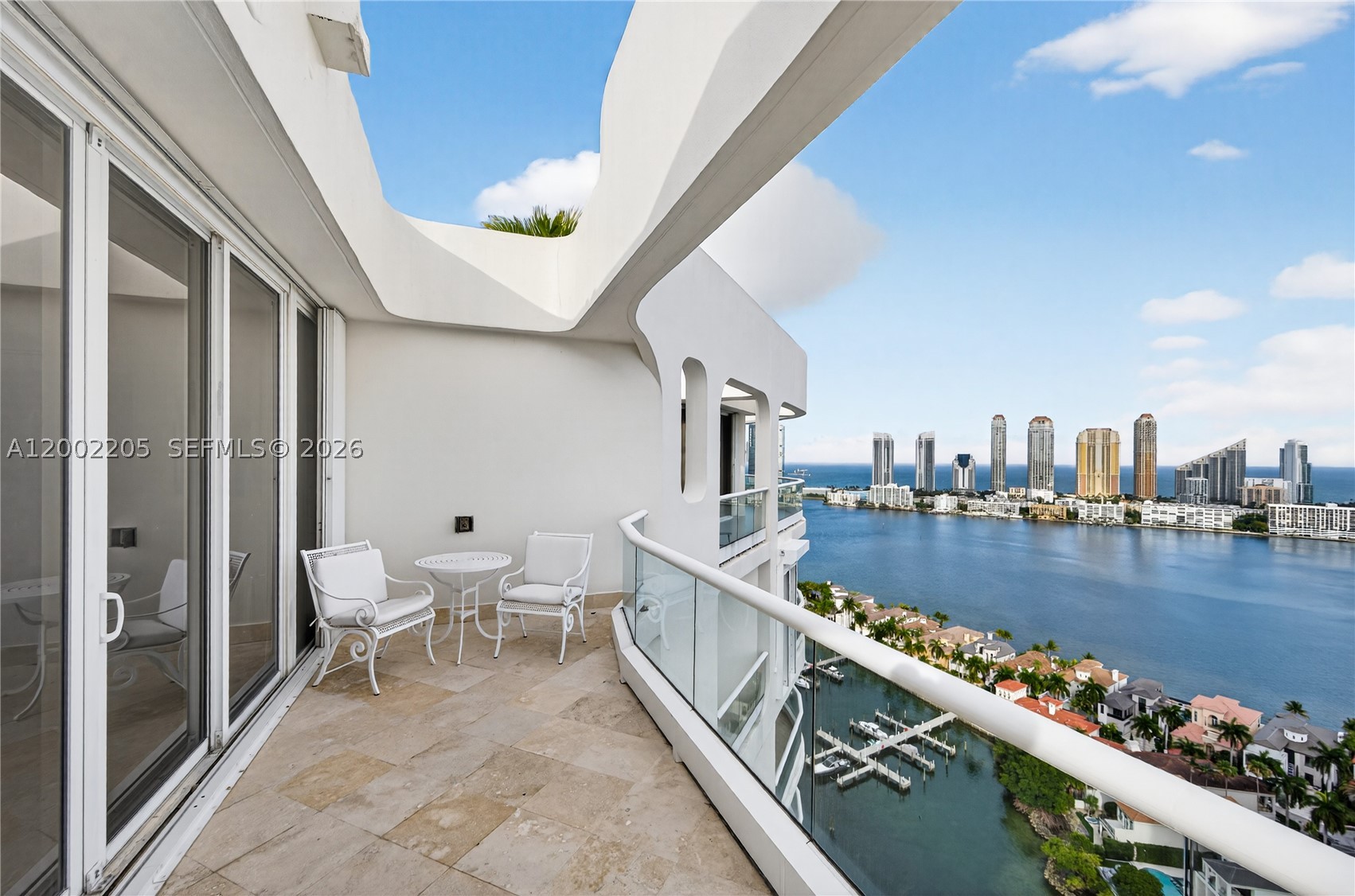 7000 Island Blvd Ph-02 Property Photo 33