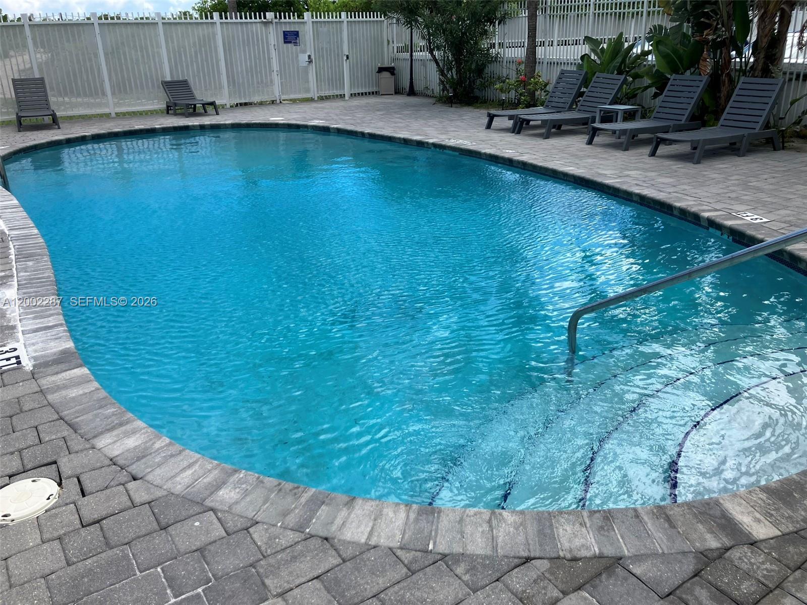335 Ocean Dr 306 Property Photo 8