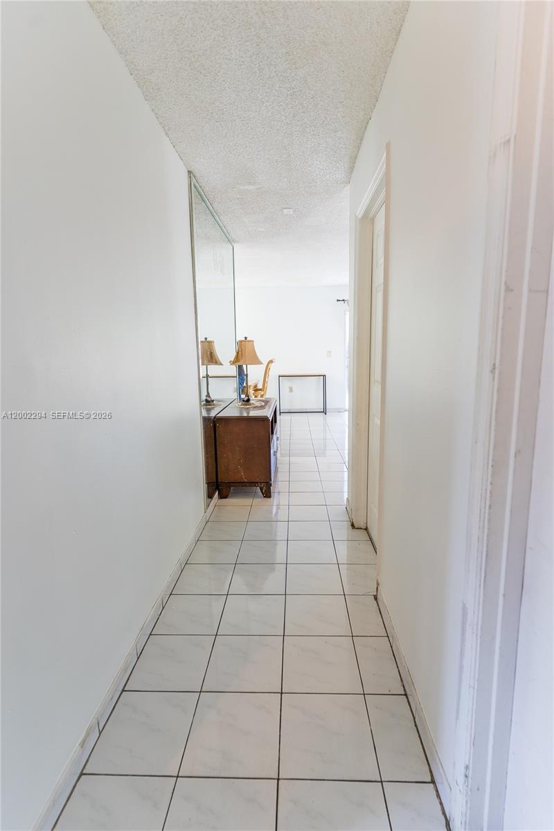 7876 Nw 189th St Property Photo 9