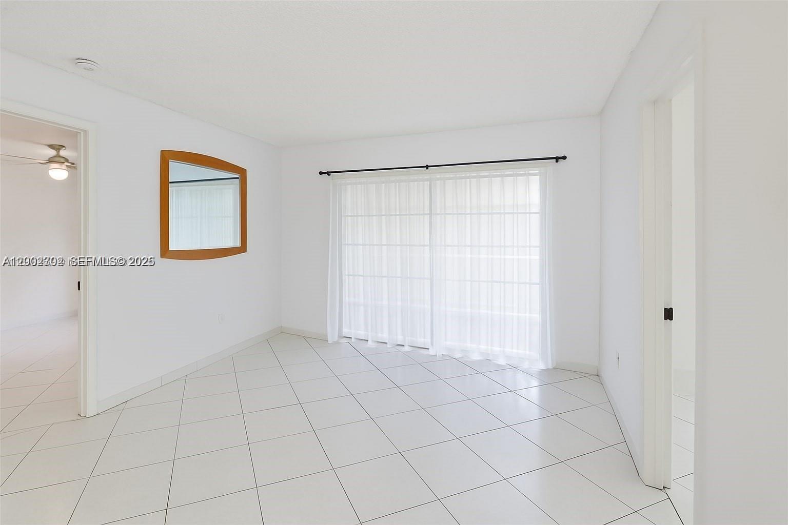 2600 Collins Ave 405 Property Photo 3