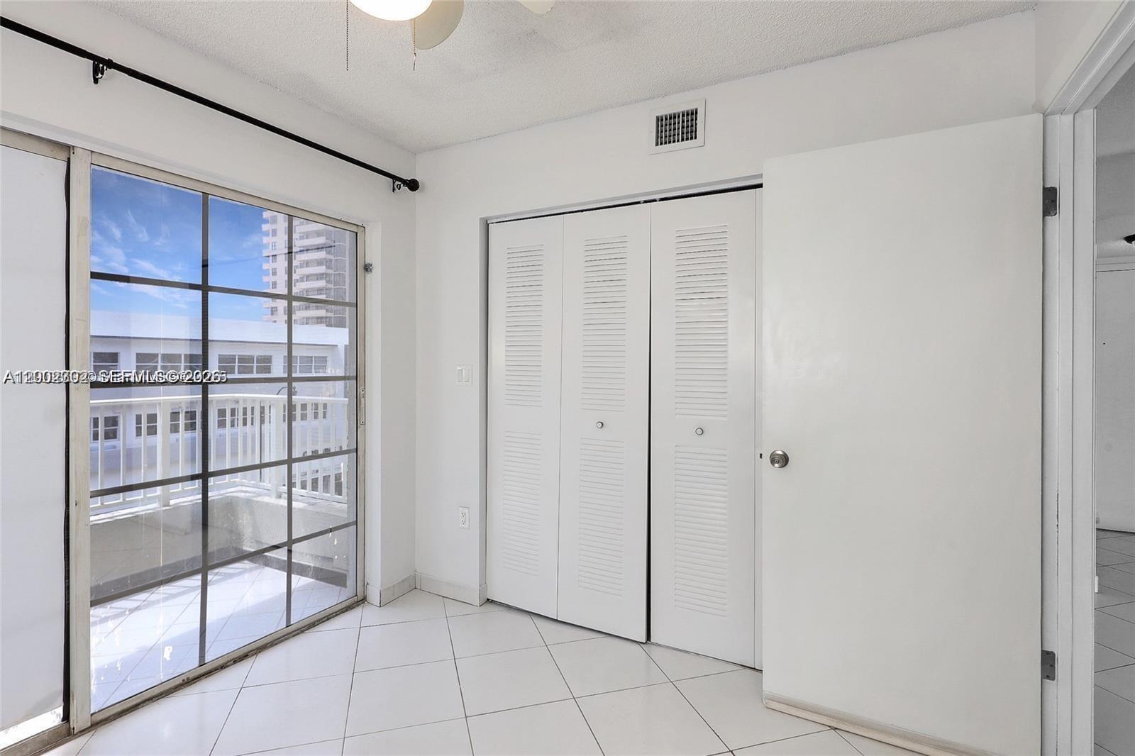 2600 Collins Ave 405 Property Photo 7