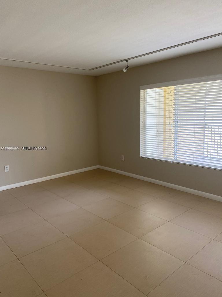 2371 Nw 33rd St 711 Property Photo 8