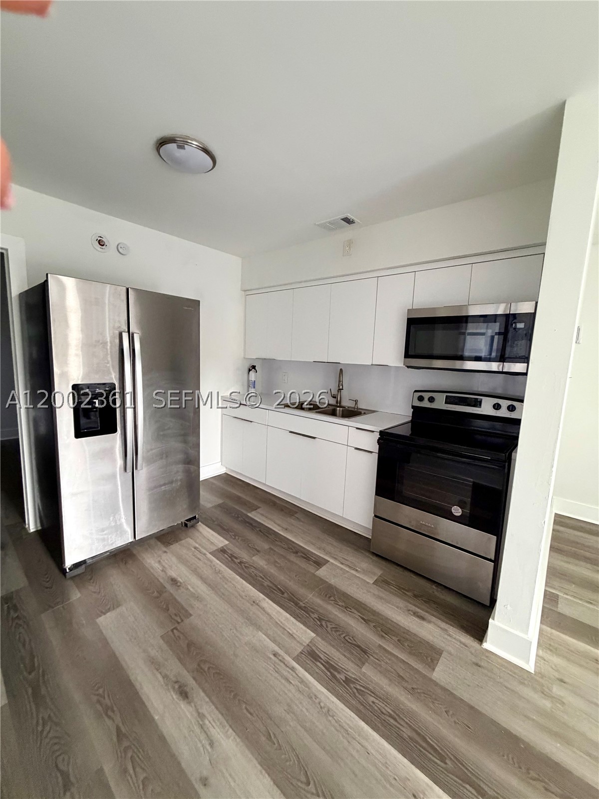 706 S F St Property Photo 2