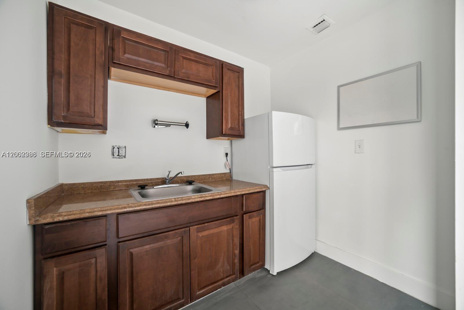 200 E Dania Beach Blvd Property Photo 24