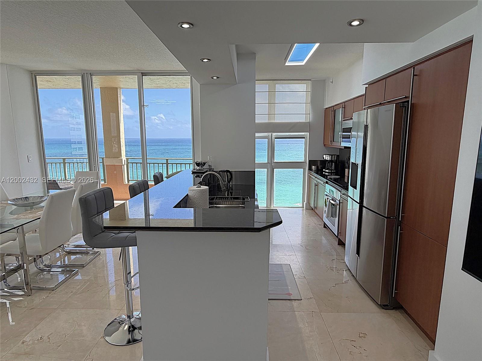 2080 S Ocean Dr Mph12 Property Photo 7