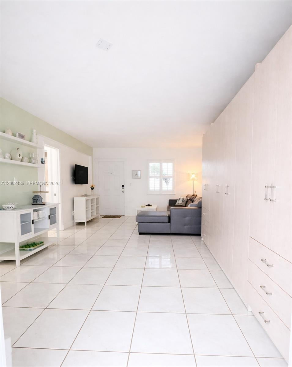 321 Wilson St A105 Property Photo 3
