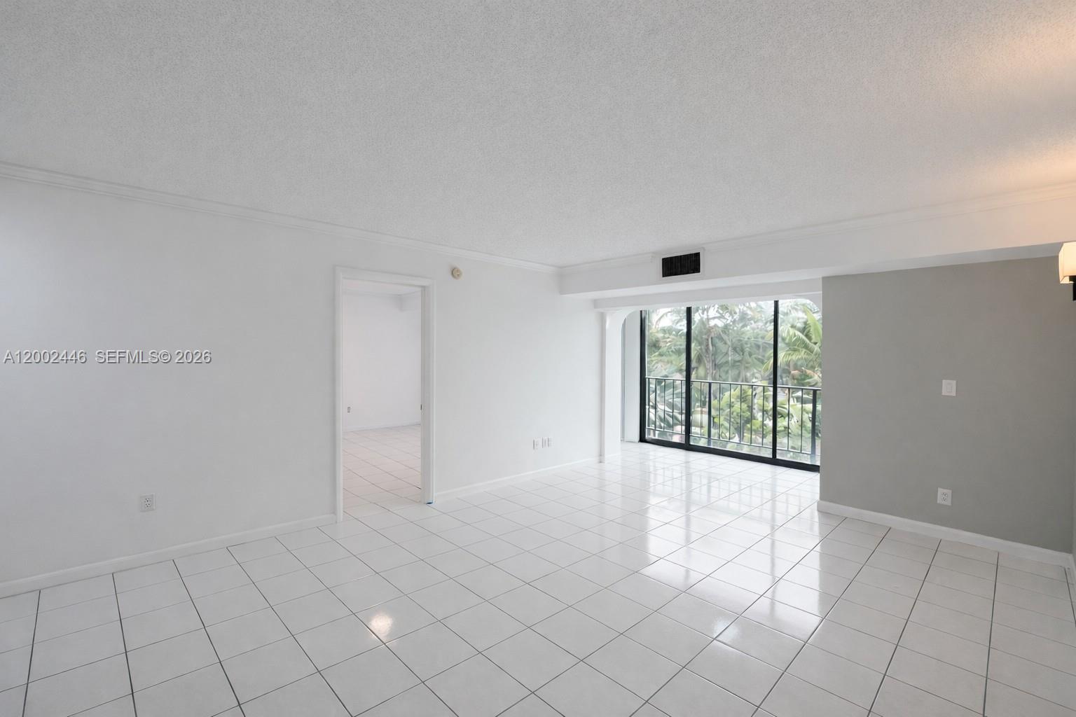 77 Crandon Blvd 3c Property Photo 4