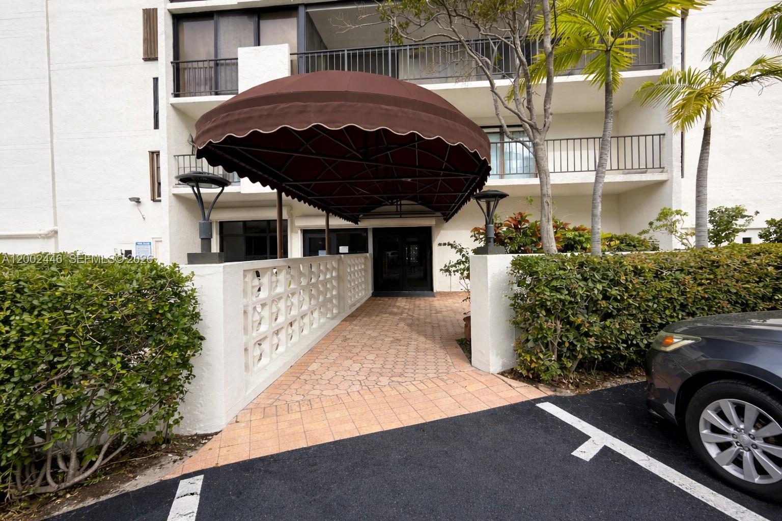 77 Crandon Blvd 3c Property Photo 28