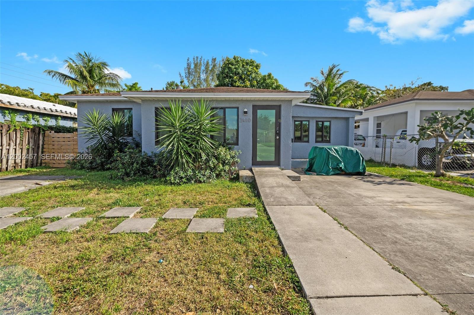 2410 Jackson St Property Photo 1