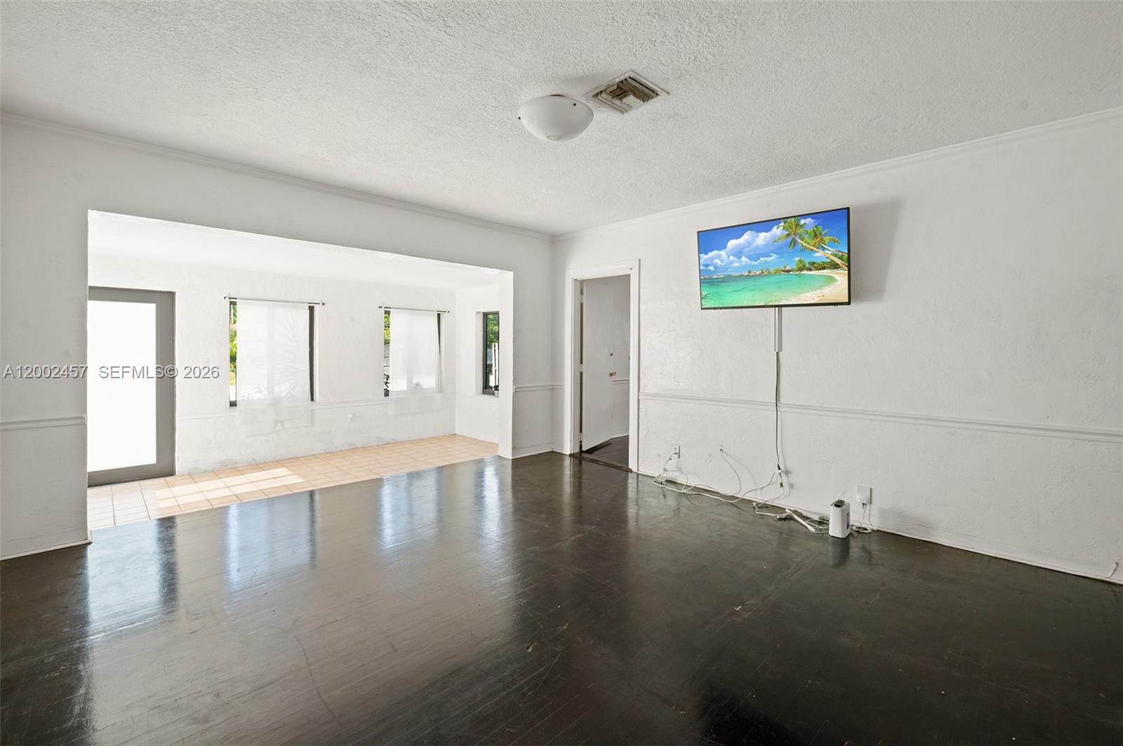 2410 Jackson St Property Photo 12