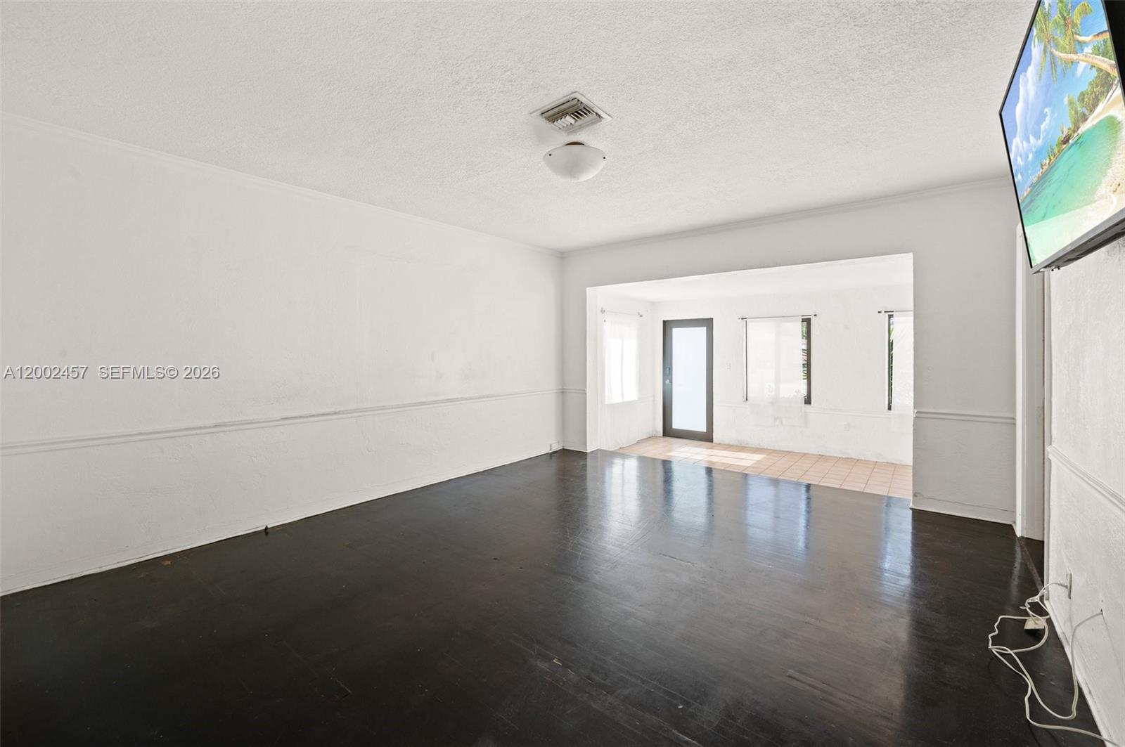 2410 Jackson St Property Photo 13