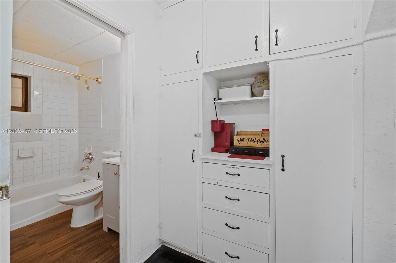 2410 Jackson St Property Photo 20