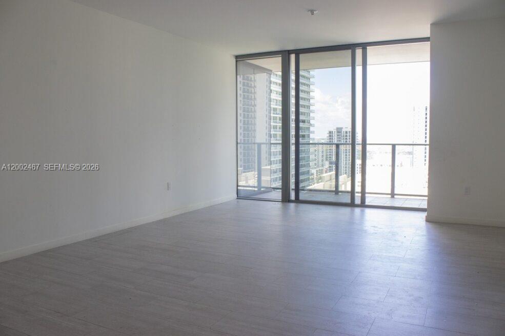 1000 Brickell Plz 1906 Property Photo 5