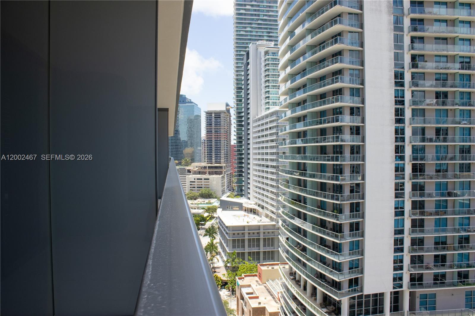 1000 Brickell Plz 1906 Property Photo 10