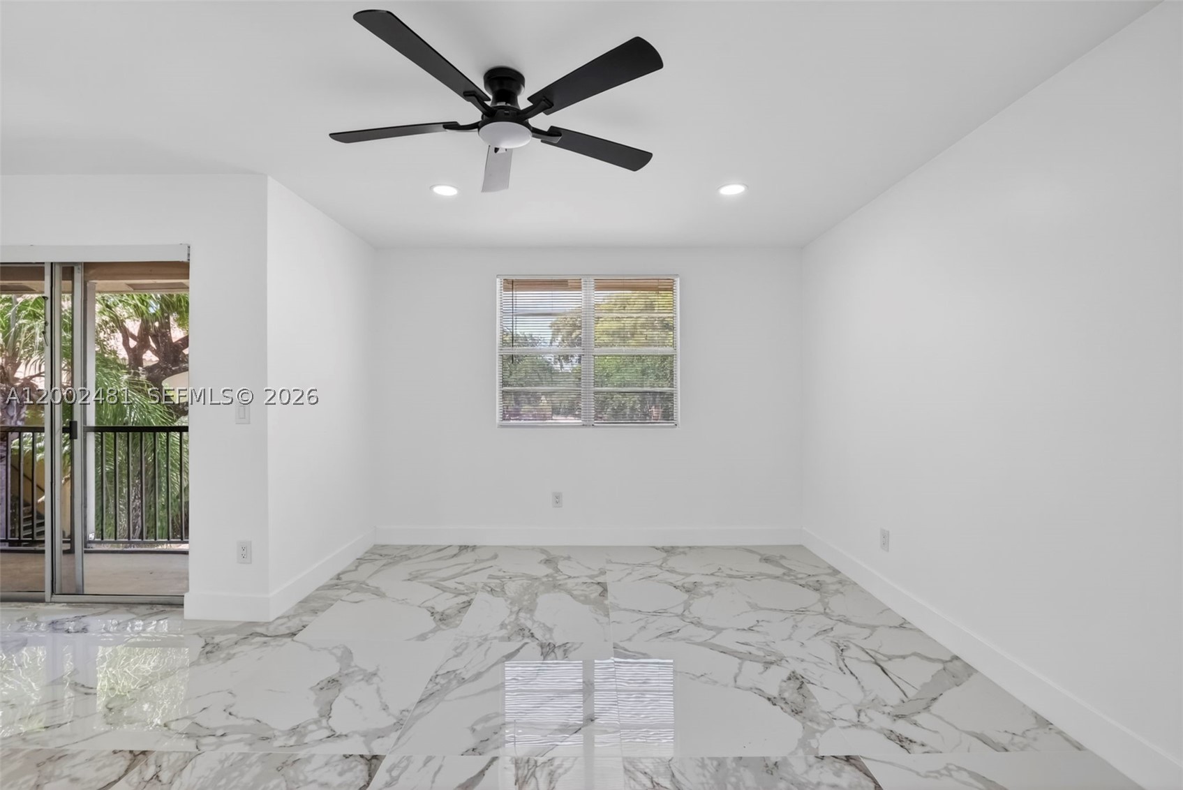 1227 Sw 46th Ave 314 Property Photo 5