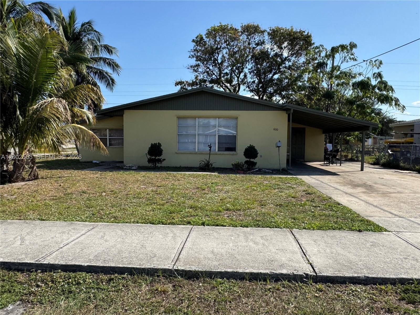 600 Nw 19th St Property Photo 1
