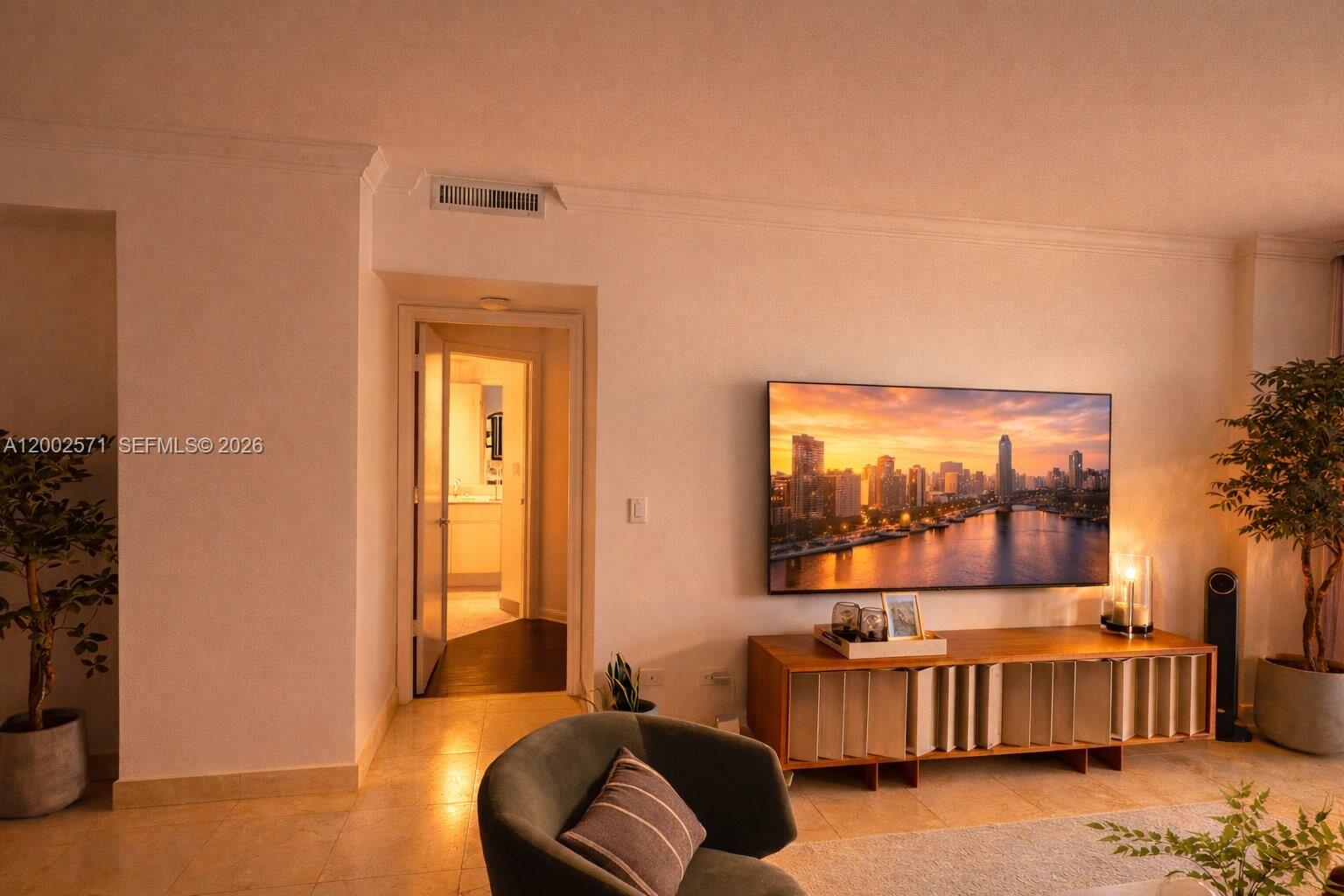 848 Brickell Key Dr 905 Property Photo 4