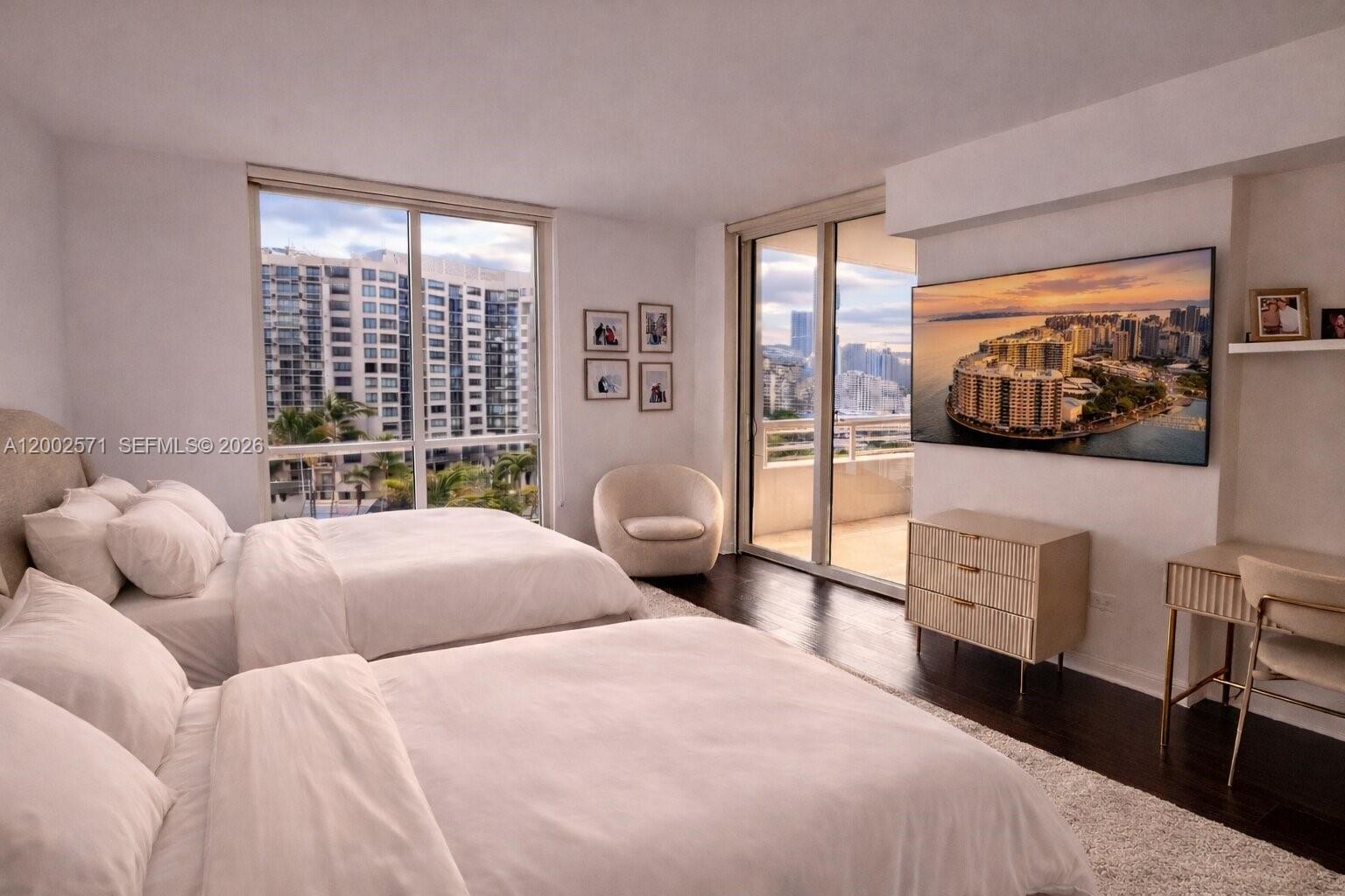 848 Brickell Key Dr 905 Property Photo 8
