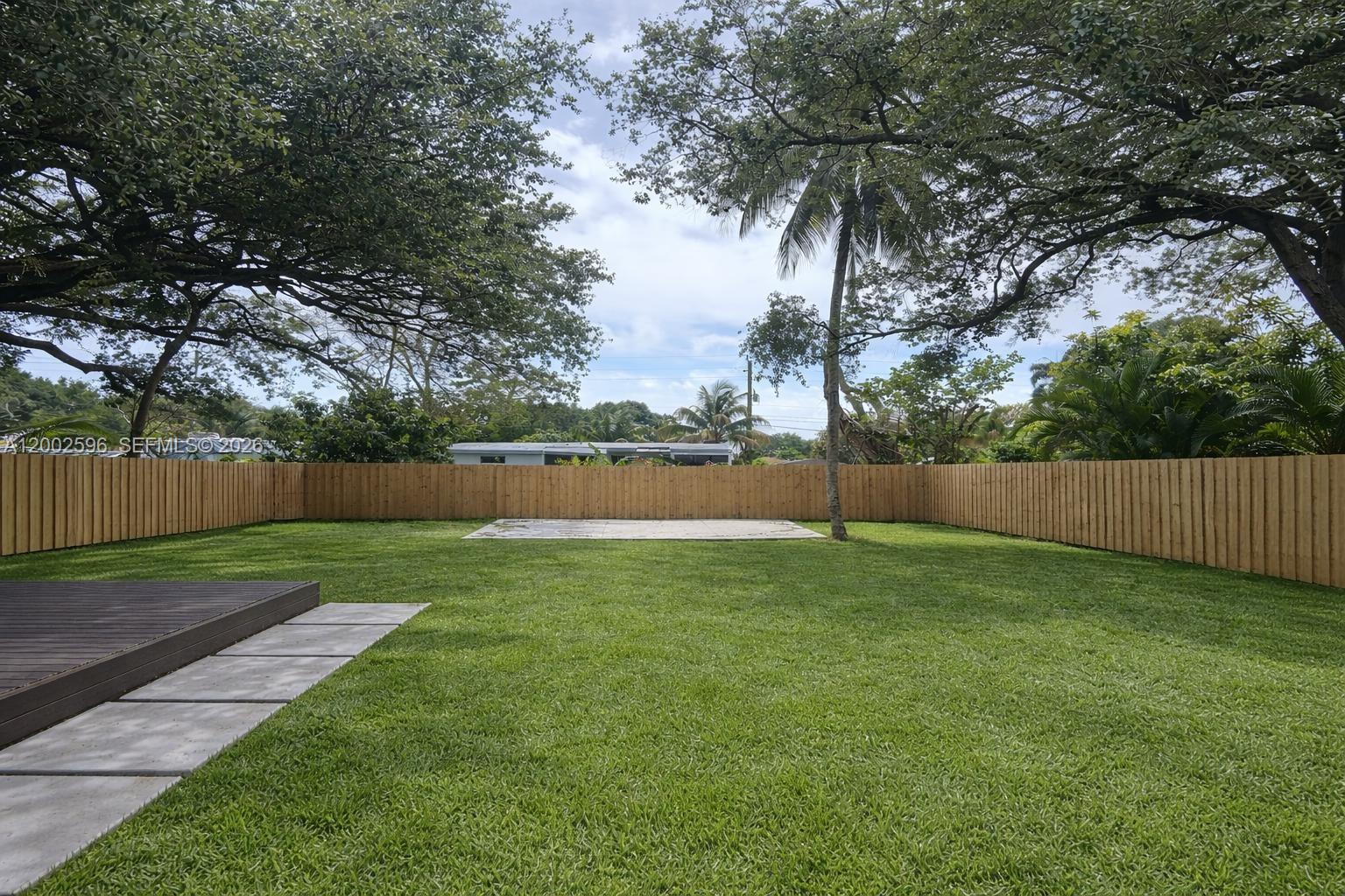 1242 Ne 145th St Property Photo 3