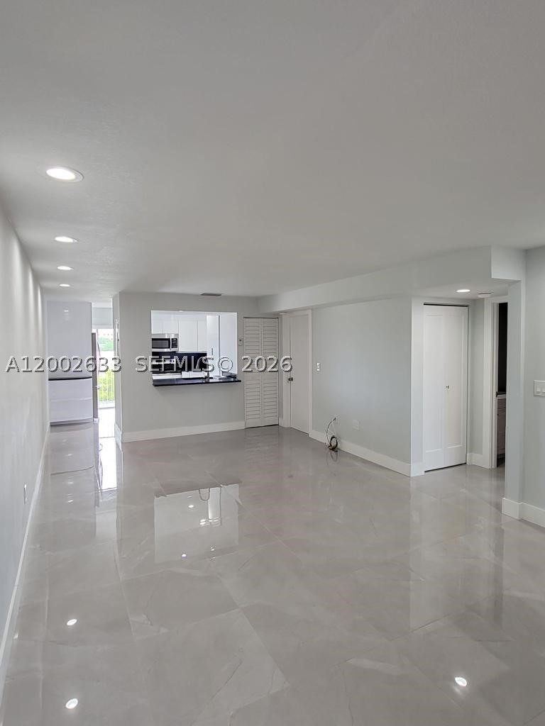 199 Sw 12th Ave 501-c Property Photo 14