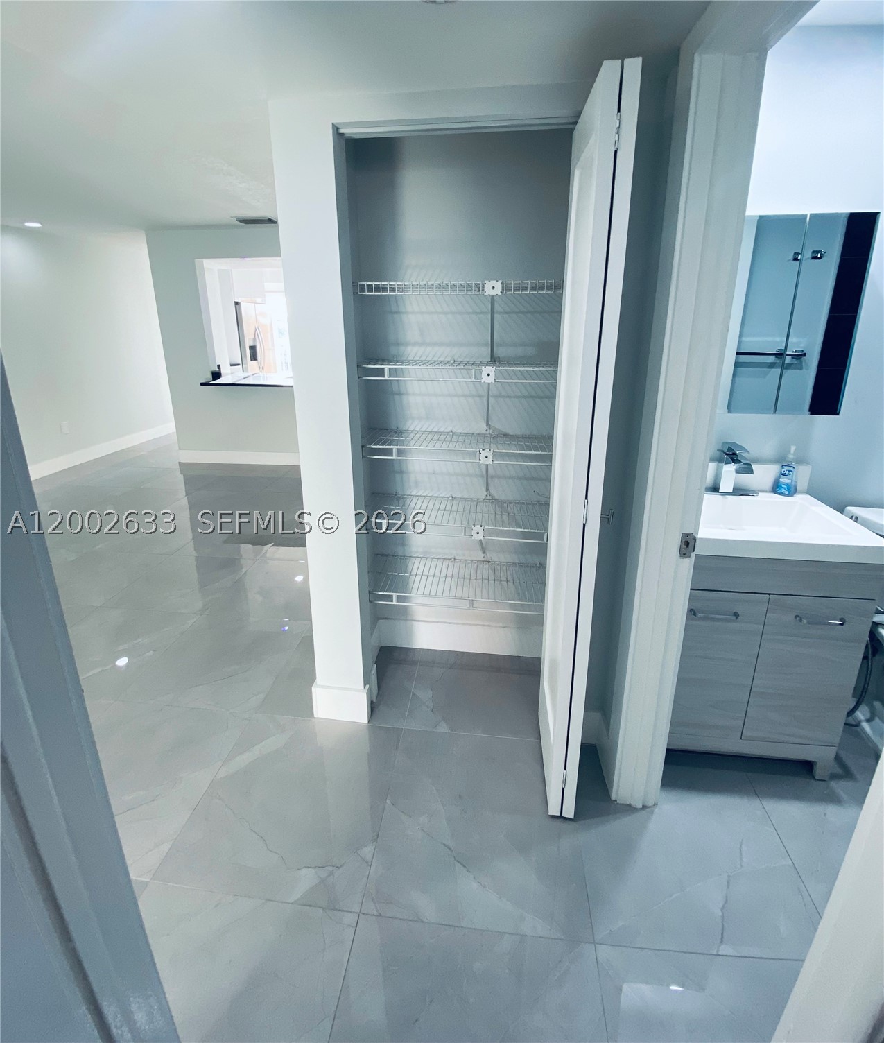 199 Sw 12th Ave 501-c Property Photo 25