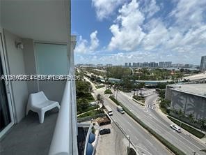 19201 Collins Ave 934 Property Photo 9