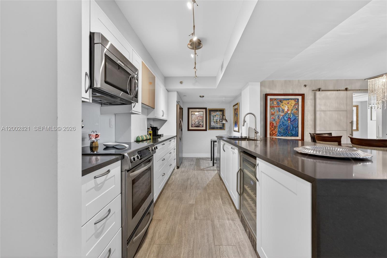 5757 Collins Ave 1104 Property Photo 15