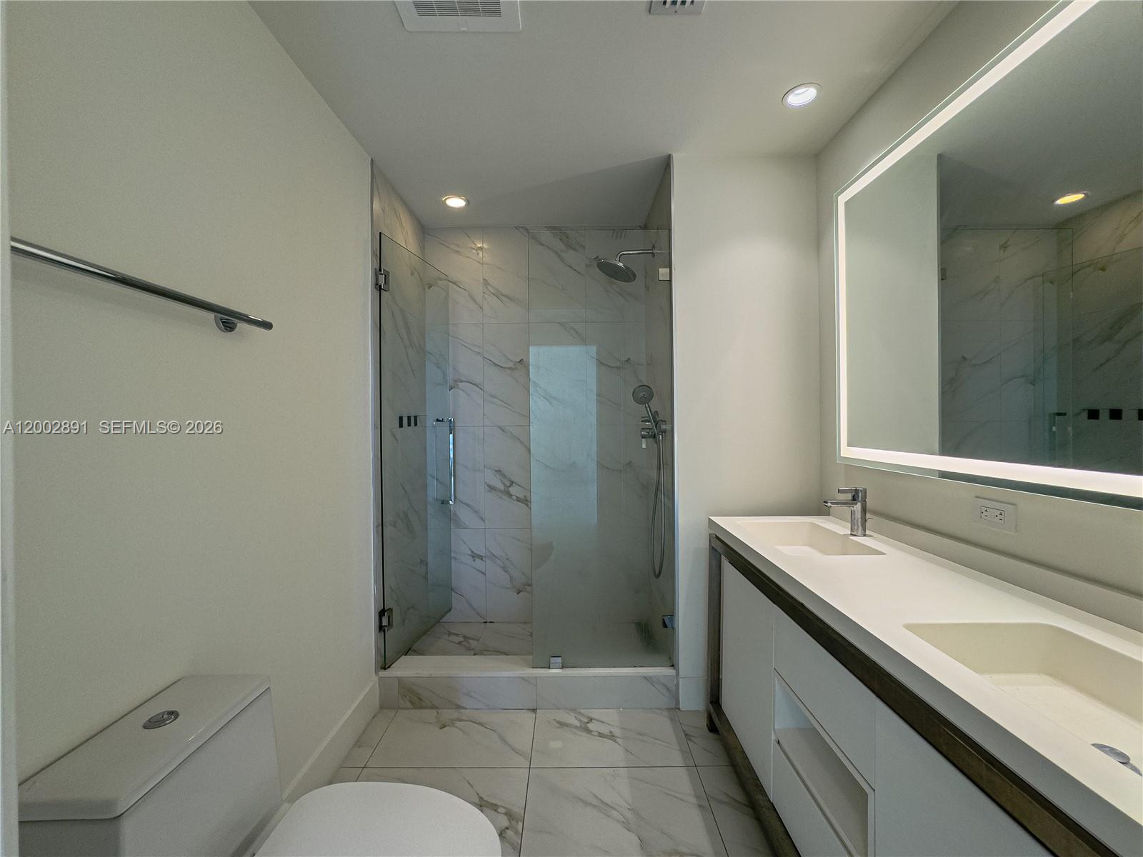 2000 Metropica Way 2009 Property Photo 35