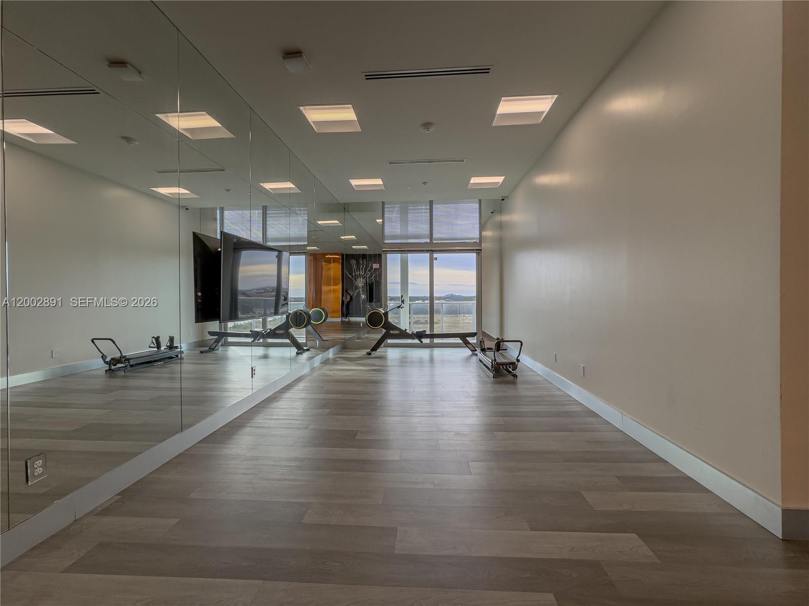 2000 Metropica Way 2009 Property Photo 47