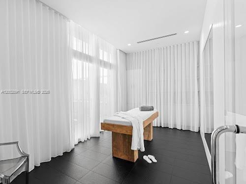 2000 Metropica Way 2009 Property Photo 83