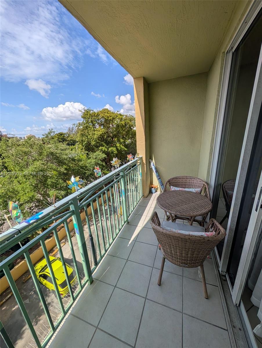 3500 Coral Way 505 Property Photo 8