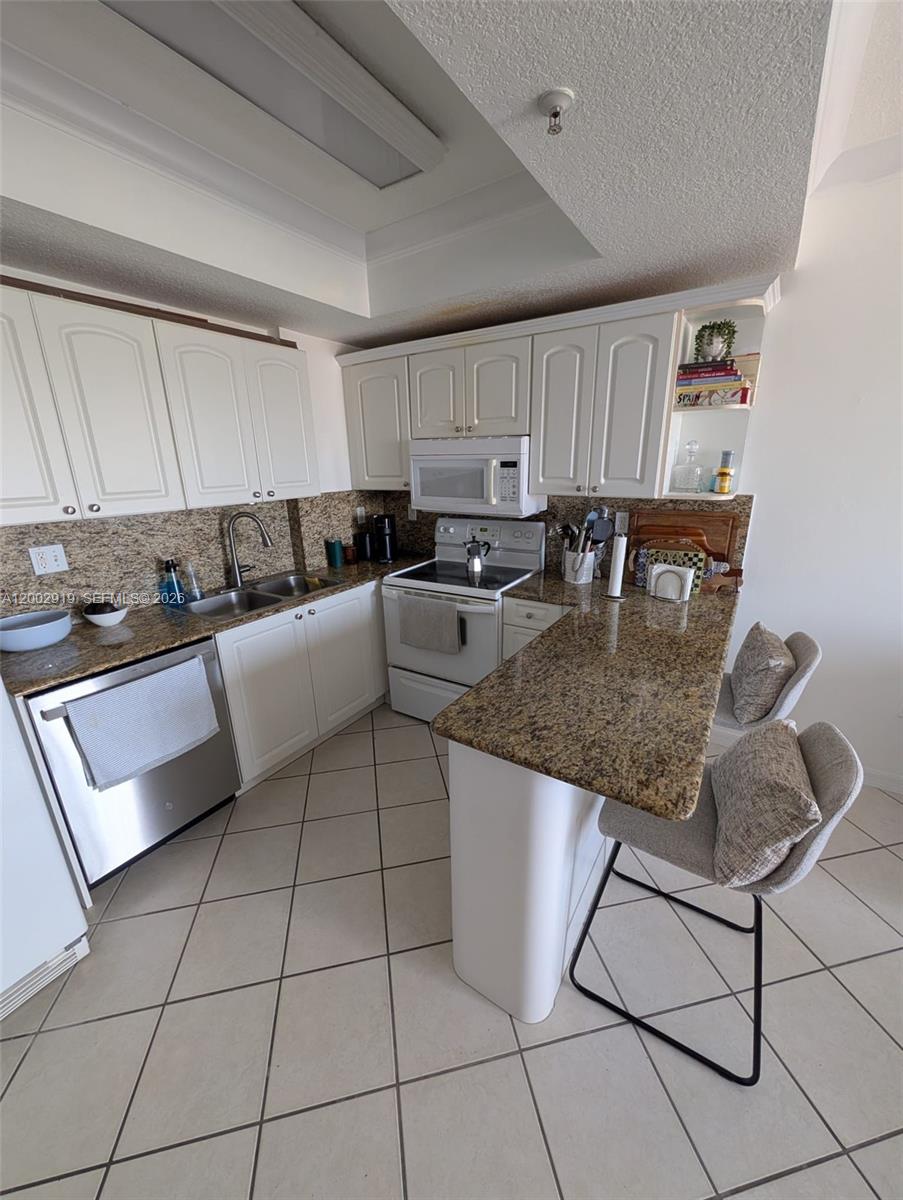 3500 Coral Way 505 Property Photo 9