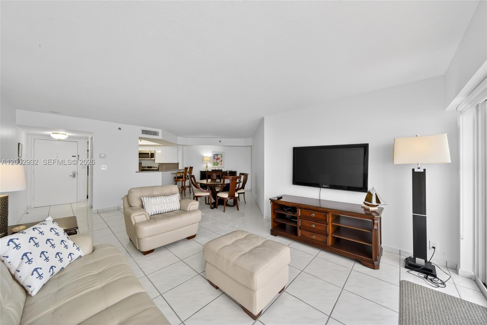 6767 Collins Ave 1609 Property Photo 7