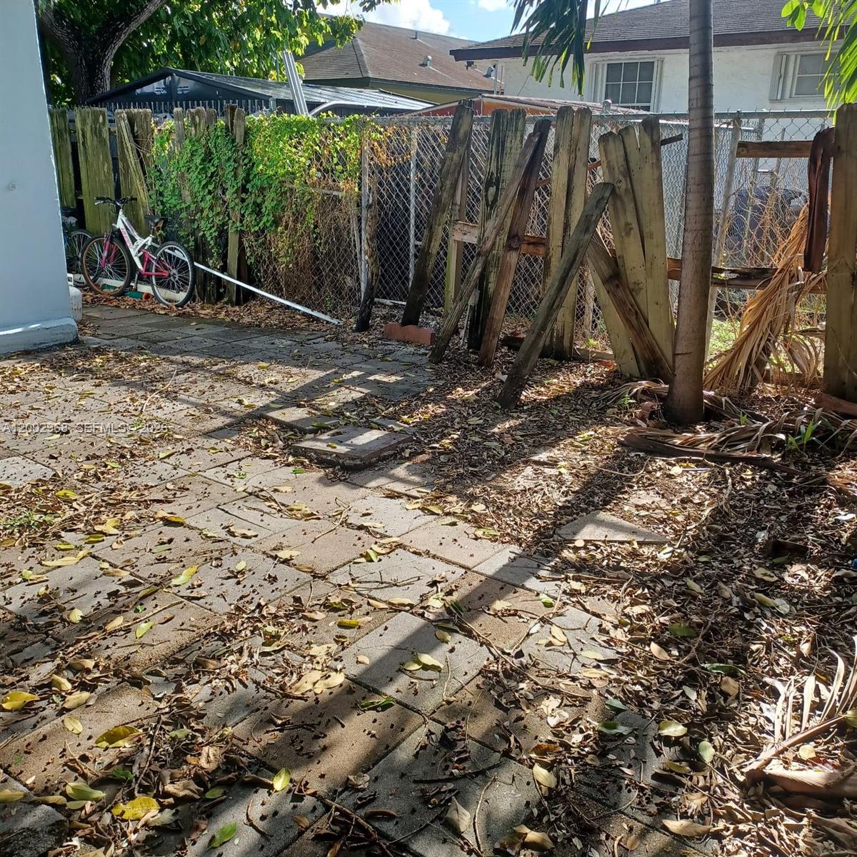 5250 Nw 24th Ave Property Photo 23